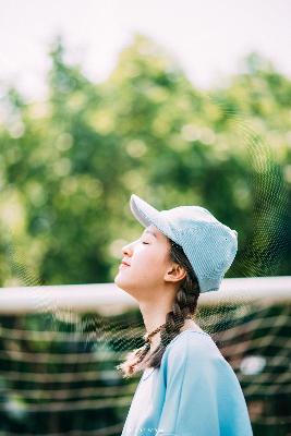 雏鸟幼儿小学生张婉莹,女大学生的沙龙室